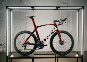 Trek Madone Project One ICON CHROME RUBY